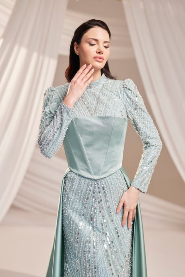 Özge Abiye-Mint