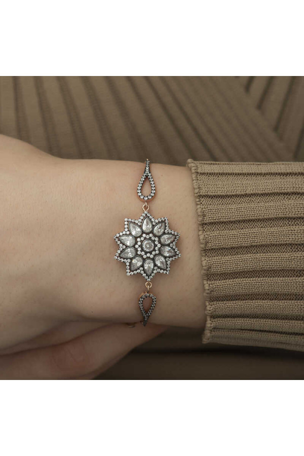 ​Gümüş Rose Çiçek Desenli Elmas Montür Bileklik