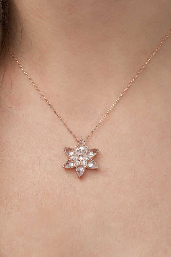 Gümüş Rose Beyaz Lotus Çiçeği Kolye