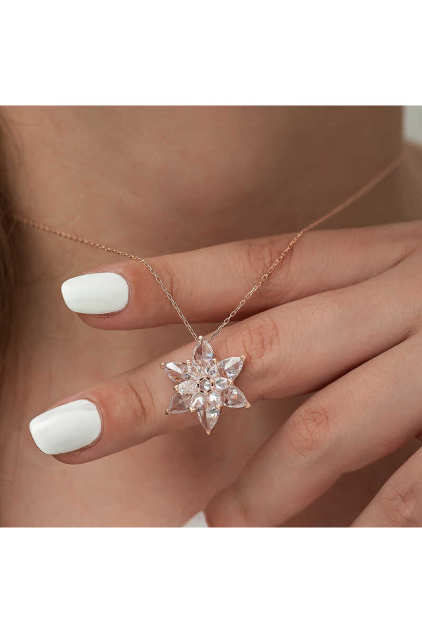 Gümüş Rose Beyaz Lotus Çiçeği Kolye