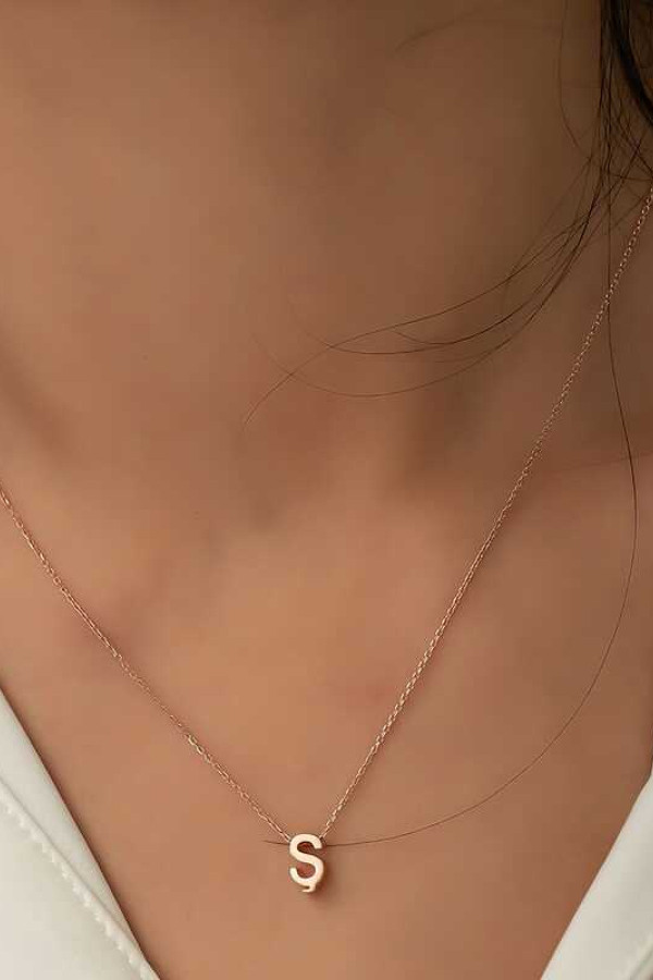 Gümüş Rose 3 Boyutlu Ş Harf Bayan Kolye