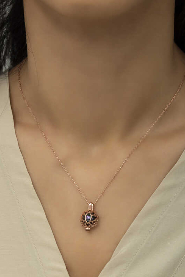 Gümüş Rose Kafesli Lotus Bayan Kolye