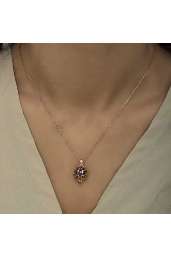 Gümüş Rose Kafesli Lotus Bayan Kolye
