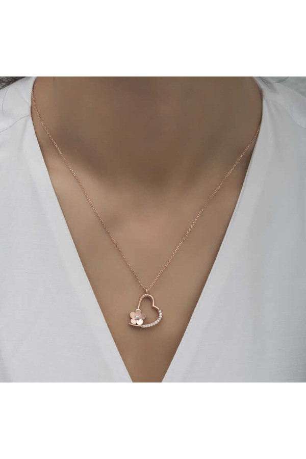 Gümüş Rose Çiçekli Kalp Kadın Kolye
