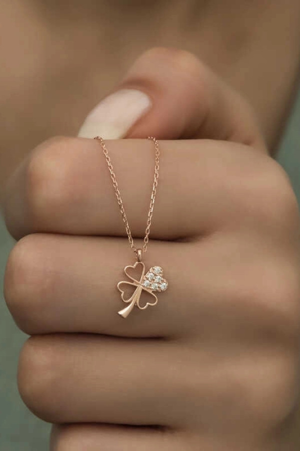 Gümüş Rose Kalpli Dört Yapraklı Yonca Kadın Kolye