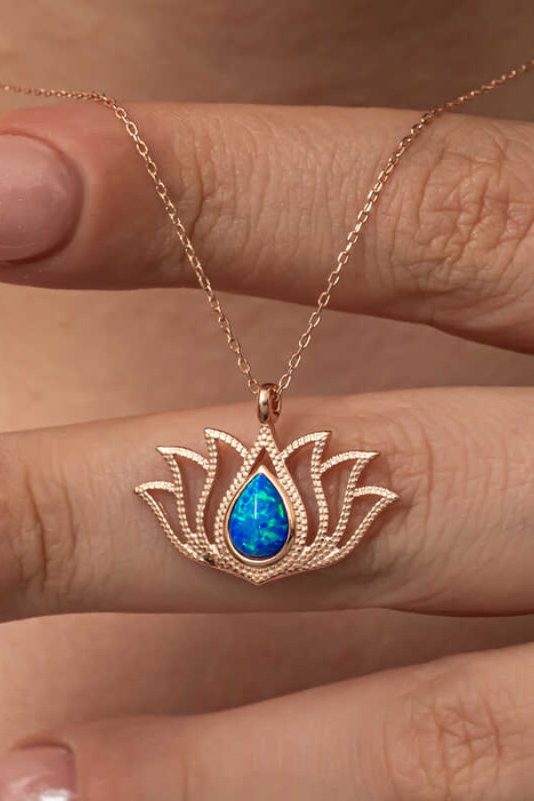Gümüş Opal Taşlı Rose Lotus Çiçeği Kolye
