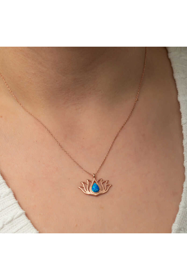 Gümüş Opal Taşlı Rose Lotus Çiçeği Kolye