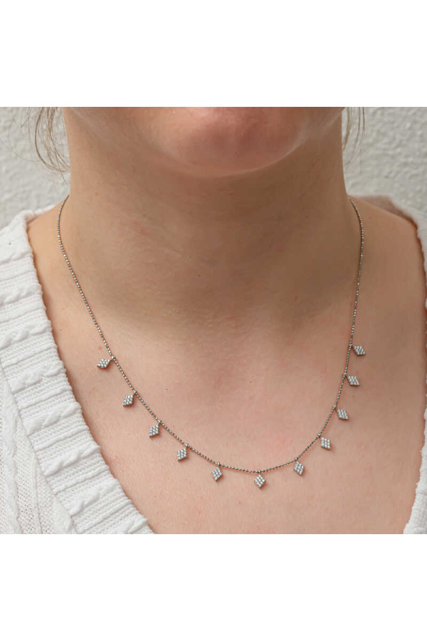 Gümüş Baklava Kesim Şans Kadın Kolye