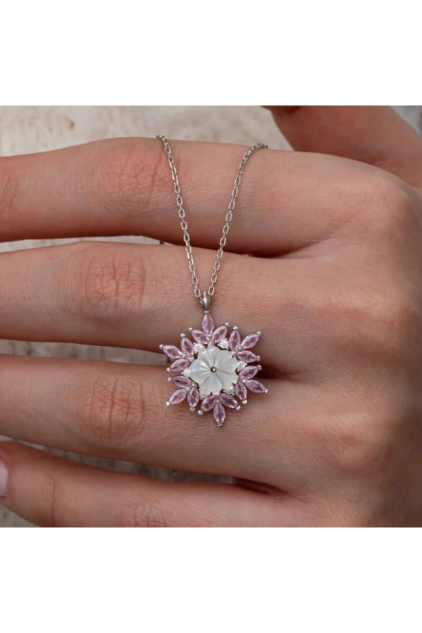 Gümüş Pembe Lotus Desenli Çiçek Kadın Kolye
