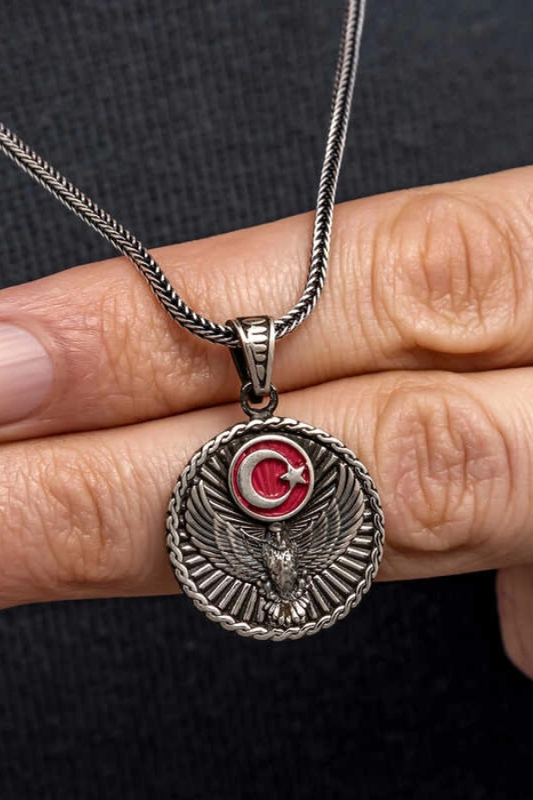 Gümüş Türk Kartalı ve Ay Yıldız Motifli Erkek Kolye