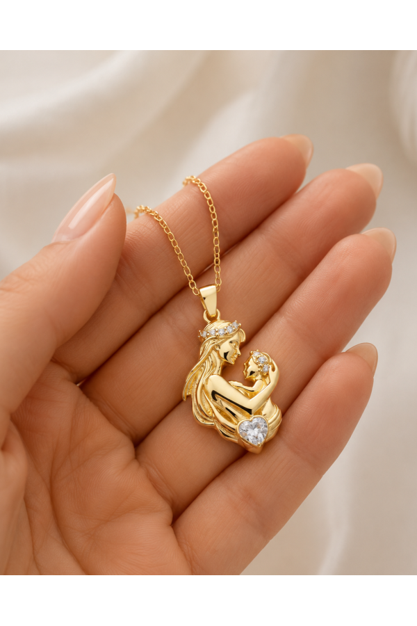Gümüş Anne Bebek Figürlü Kalp Taşlı Gold Kolye