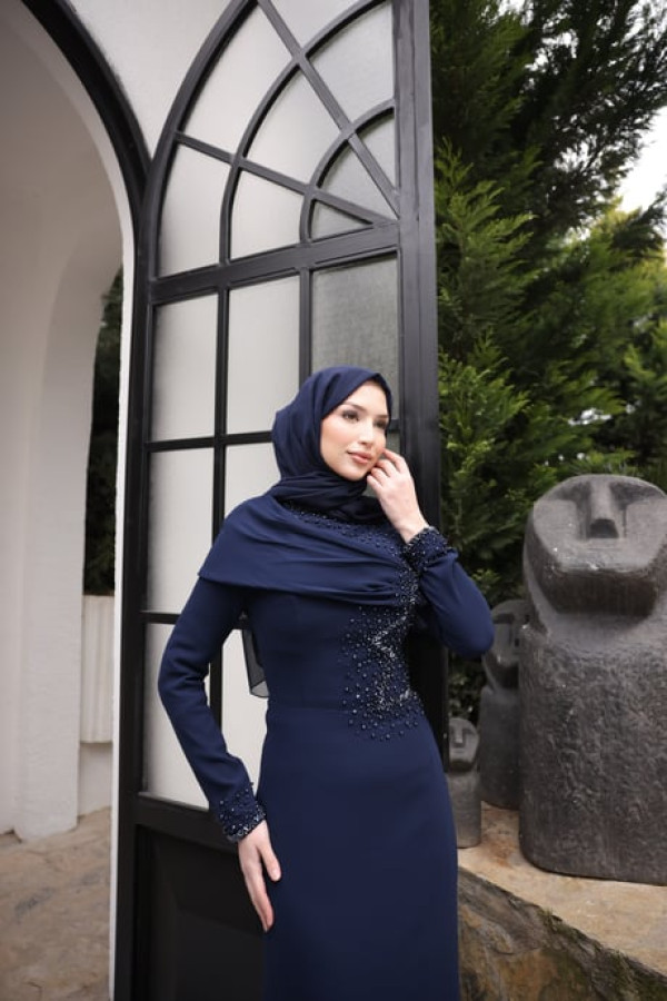Ebru Abiye-Lacivert