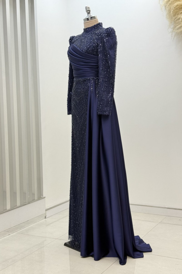 Raissa Abiye-Lacivert