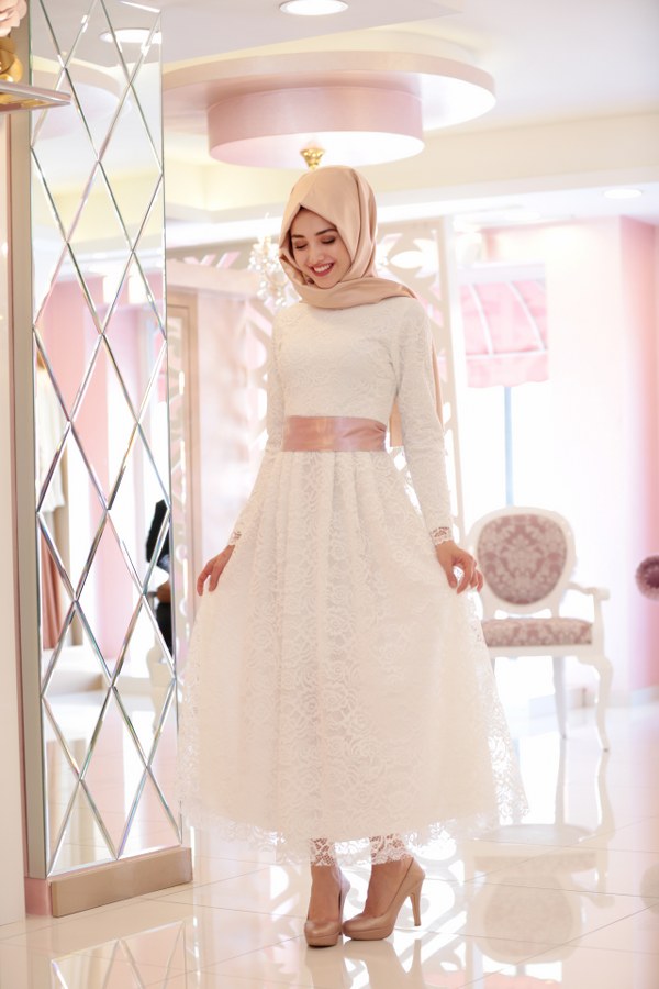 Rana Dantel Elbise Ekru